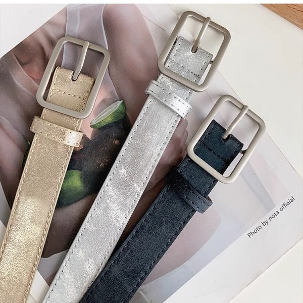 Leather belt with a unique retro distressed crack design for a stylish waistband