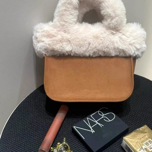 Cute plush tote bag new frosted commuter crossbody bag Furry clutch bag